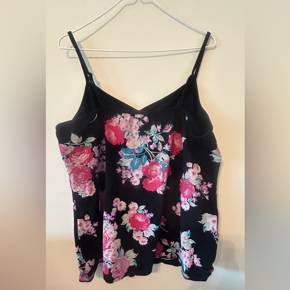 Torrid Size 4 Adjustable Straps Black Floral‎ Tank Top Blouse Cami - Picture 3 of 4